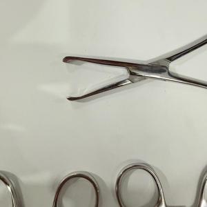 Pinces chirurgicales courbées en acier inoxydable pour artères, type moustique, par Dentavex - Product Image 4