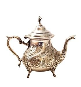 Théière en laiton artisanale de qualité supérieure avec polissage antique et motif gravé complexe, théière décorative pour la décoration intérieure - Product Image 2