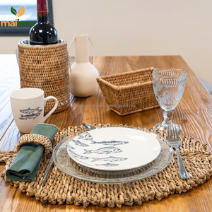 Décorations de table en verre tressées à la main réversibles les plus vendues napperons en forme de feuille personnalisés Vietnam différentes tailles traditionnelles - Product Image 5