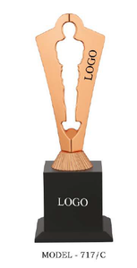 Trophée modèle 717 Sports, récompense en métal gravé or, argent, bronze. Trophée en métal durable avec base en bois noir. - Product Image 6