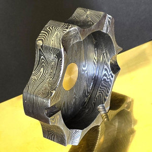 Cendrier élégant à motif Damas, accessoire de fumeur en acier artisanal, cadeau idéal pour les fumeurs et les collectionneurs - Product Image 5
