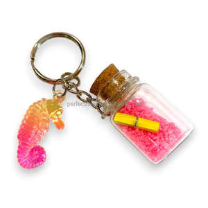 Llavero de botella de arena luminosa Idea de regalo Recuerdo Todas las ocasiones Resplandor en la oscuridad Impresión UV Logotipo personalizado - Product Image 1