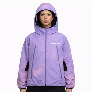 Chaqueta cortavientos con capucha y cremallera para mujer, ligera, morada, para uso en exteriores, ropa de calle, proveedor OEM, chaquetas para hombre con logotipo personalizado - Product Image 1