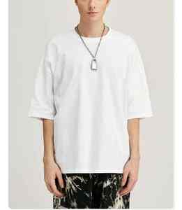 T-shirt personnalisé à épaules tombantes, streetwear de luxe, vente en gros, t-shirt personnalisé pour hommes - Product Image 2