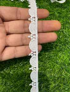 Dentelle GPO élégante idéale pour la décoration des lehengas, des blouses et des tenues de fête, ainsi que pour les vêtements. - Product Image 3