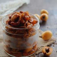 Premium kwaliteit verse pittige Amla-pickles met een pittige smaak en verbeteren de smaak van gewone gekookte rijst en ghee-rijst.