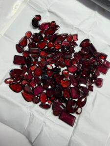 Natural Red <b>Garnet</b> Loose Gemstones Mixed Shapes Polished For Jewelry Making - Product Image 6