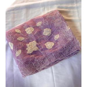 ผ้าไหมชานด้าสีลาเวนเดอร์แท้จาก Elite Weaves พร้อมงานปักลายดีไซเนอร์สำหรับงานแต่งงาน น้ำหนัก 490 กรัม - Product Image 2