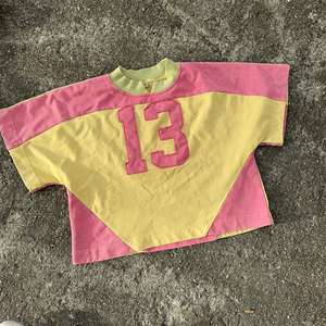 Camiseta de Hombre Oversize de Algodón 100% Pesado con Logo Aplicado, Hombros Caídos y Corte Boxy - Estilo Urbano Personalizado - Product Image 5