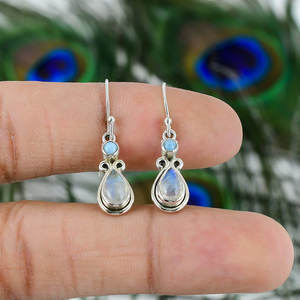 ต่างหูห้อยมูนสโตนสีรุ้งธรรมชาติ ชุบเงิน รูปทรงมาร์คีส์ เครื่องประดับทำมือสำหรับผู้หญิง ขายส่ง - Product Image 4