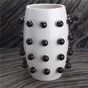 Vase à fleurs moderne en métal noir mat, pot de plante sur piédestal de luxe avec poignées en boule, vase de décoration minimaliste nordique pour table - Product Image 5