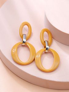 Boucles d'oreilles créoles en résine jaune, bijoux de mode ronds, design personnalisé, thème ange, clous d'oreilles tendance SAMI HANDICRAFT - Product Image 1
