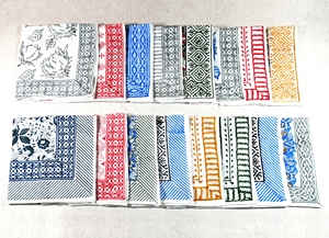 Bandana en coton à motif floral dessiné à la main FABRIA - Fait main, style indien, doux pour la peau, séchage rapide, respirant, durable - Product Image 3