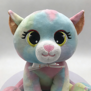 Peluche chat personnalisée, chaton en peluche tie-dye arc-en-ciel, poupée chat avec grands yeux scintillants, jouet chat à dégradé pastel - Product Image 3