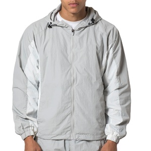 Ensemble de survêtement décontracté d'hiver imperméable et léger de haute qualité, veste et pantalon coupe-vent personnalisés, logo OEM 2026 - Product Image 3