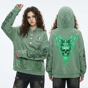 Sudadera Corta Graveyard Gang 350GSM con Dobladillo Desgastado, Gris, Lavado Vintage, Estampado de Calavera de Cementerio en la Espalda, Estilo Urbano para Mujer - Product Image 2