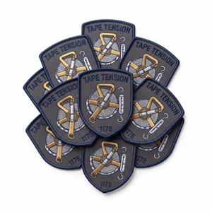 Parche bordado personalizado con escudo, al por mayor, insignia vintage de tensión para cinta métrica de topografía, con borde Merrow, emblema para ropa a granel - Product Image 1