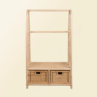 Présentoirs en rotin naturel vietnamien en gros pour vêtements, porte-vêtements bohème pour enfants avec 2 tiroirs