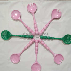 Serveurs à salade à long manche en résine perlée de la meilleure qualité Outils décoratifs en résine à motif vert et rose au meilleur prix - Product Image 1
