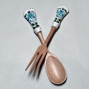 Ensemble d'ustensiles de service en bois naturel pour salade, cuillère et fourchette, pour la cuisine moderne, la salle à manger et la restauration. - Product Image 4