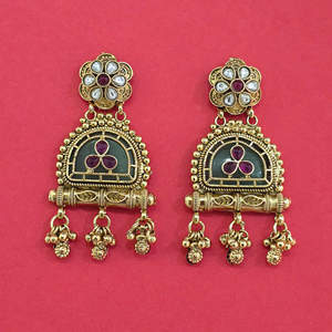 Mayoristas de Joyería Artificial en India, Pendientes de Estilo Antiguo con Baño de Oro 231393 - Product Image 1