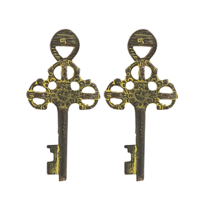 Cadenas décoratif vintage en forme de chameau, serrure en métal antique avec motif orné et clés squelette, décoration rustique pour la maison - Product Image 3
