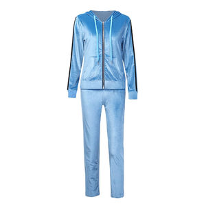 ชุดวอร์มกำมะหยี่มีซิปพร้อมโลโก้แบบกำหนดเอง เสื้อฮู้ดผ้าฝ้าย ชุดวอร์มผู้หญิง - Product Image 1