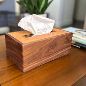Porta Servilletas Decorativo de Madera con Diseño Tallado, Forma Rectangular, Ecológico, Hecho a Mano, Organizador para el Hogar - Product Image 2