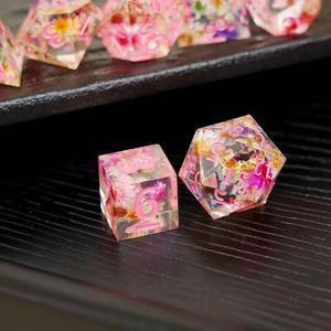 ชุดลูกเต๋าเรซิ่นสั่งทำพิเศษ สีตามสั่ง ลูกเต๋าเรซิ่นหลายเหลี่ยม สำหรับเกมกระดานมืออาชีพ ขายส่งอุปกรณ์เกม ผลิตโดยโรงงาน - Product Image 3