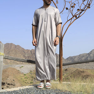 Fabricant de Thobes en Gros – Robe Traditionnelle Musulmane en Tissu Respirant pour Marques de Détail et Vente en Gros - Product Image 5