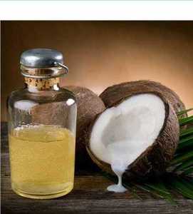 High Quality Fractionated Coconut <b>Oil</b> for Skin Hair Care Customized Packings <b>Essential</b> <b>Oil</b> for Wholesale Exporters Manufacturers - Product Image 1
