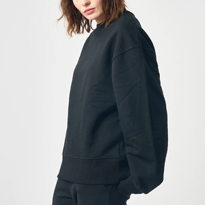 Sudadera Oversize de Cuello Redondo para Mujer, Color Negro Sólido, 100% Algodón Tejido, Corte Regular, para Otoño - Product Image 5