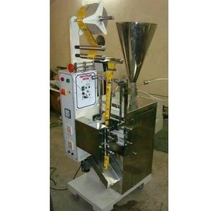 Machine automatique de remplissage de liquides haute précision pour jus, lait, shampoing, sachets, pochettes, boissons – Précision de 99,9 %, faible bruit - Product Image 3