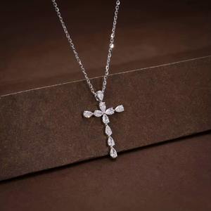 Pendentif Croix en Moissanite Taille Poire et Diamant, Argent Sterling 925, Bijoux Fins, Breloques pour Cérémonies Religieuses et Amis - Product Image 5