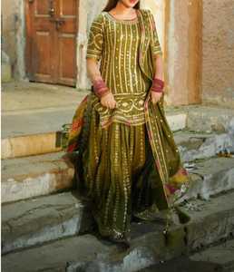 Lehenga Morado Bordado de Talla Grande con Apliques y Lentejuelas Doradas, Top Corto de Manga Larga, Falda Larga en Línea A, Vestido Clásico de Boda - Product Image 4