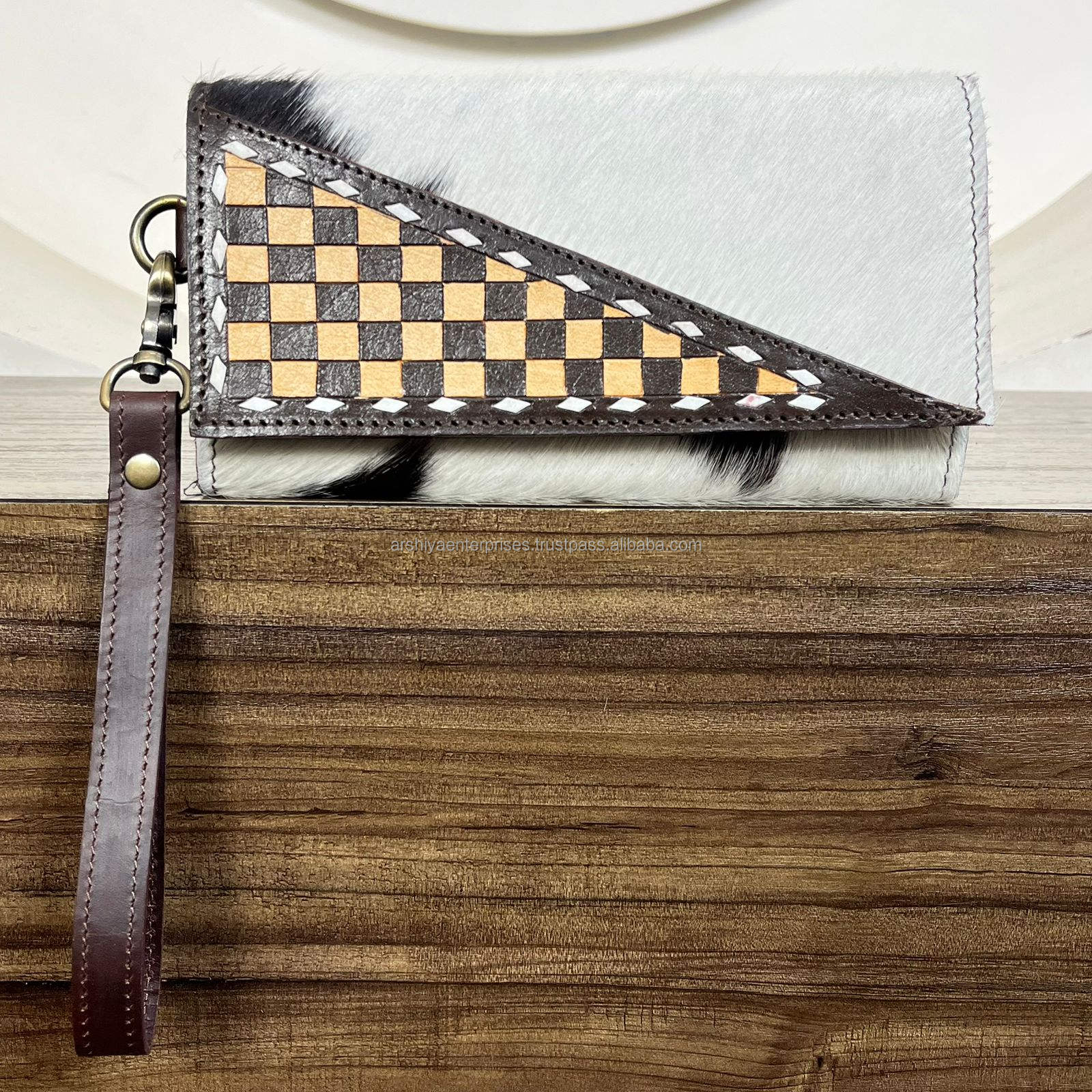 ลายตารางสีน้ำตาลแทนและน้ำตาล