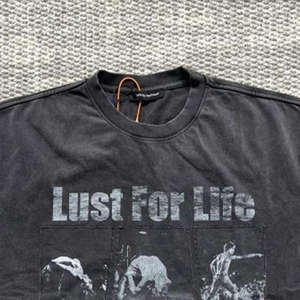 Camiseta de Algodón Premium de Punto Grueso, Corte Regular, Estilo Desgastado, con Parche Estampado Vintage, Ecológica y Personalizada para Hombre - Product Image 2