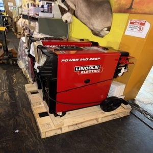 Machine à souder TIG Lincoln haute performance, série Invertec, solution de soudage industrielle à l'arc argon pour acier inoxydable et cuivre - Product Image 6