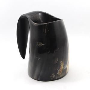 Verre à bière en corne de Viking authentique, artisanal, inspiré de la culture nordique, pour bars et événements, tasse rustique pour la consommation de bière lors de fêtes et d'événements - Product Image 2