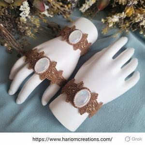 Pulsera de Macramé Marrón Hecha a Mano con Piedra Lunar, Joyería Curativa Ajustable Estilo Boho - Product Image 3