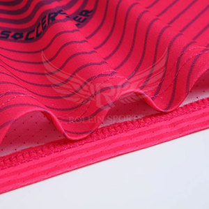 Meilleures ventes, prix bas, uniforme de football en tissu doux, design personnalisé, uniforme de football en stock - Product Image 5