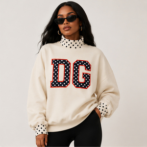 Sweat-shirt personnalisé en molleton bouclette style streetwear pour femme, col ras du cou crème, motif superposé, col montant, pull à col simulé - Product Image 2