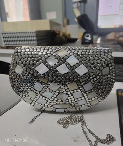 Elegantes bolsos de mano para mujer, bolso de metal de latón plateado, bolso de mano para novia, bolso de fiesta a la venta de F S International - Product Image 2