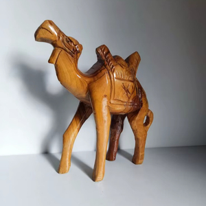 Centre de table classique en bois en forme de chameau, figurine animale faite à la main pour la décoration intérieure et les cadeaux - Product Image 1