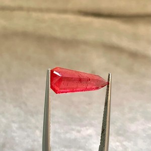 Piedra Preciosa de Rodonita Natural de Brasil, Perfecta para la Elaboración de Joyería Fina y Colecciones de Joyería de Diseño - Product Image 4