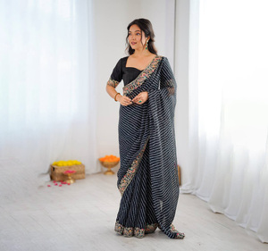 Nuevo y Elegante Saree de Georgette Sintético con Blusa de Seda Mono Benglori y Bordado Elegante con Hilos y Lentejuelas - Product Image 1