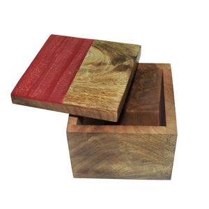 Vente en gros de boîtes-cadeaux et de bijoux multifonctionnelles écologiques de haute qualité en bois massif faites à la main pour emballage de luxe - Product Image 5