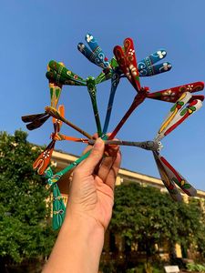 สินค้าขายดี ไม้ไผ่รักษ์โลก คุณภาพสูง แบบดั้งเดิม รูปทรงแมลงปอ |   เครื่องประดับตั้งโต๊ะทำมือจากวัสดุธรรมชาติสำหรับปีใหม่ - Product Image 3