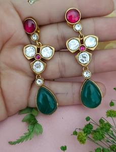 ต่างหูแฟชั่นคอลเลคชั่นหรูหรา คุณภาพสูง ประกายระยิบระยับ ดีไซน์โดดเด่น เหมาะสำหรับผู้หญิง สวมใส่ในงานกลางคืน หรืองานปาร์ตี้ - Product Image 2