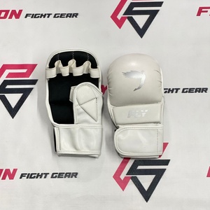 FLY Nouveaux Gants de Combat Personnalisés à Demi-Doigts pour Muay Thai MMA Blancs – Vente en Gros à Prix Abordable – Gants à Paume Ouverte Personnalisables - Product Image 1
